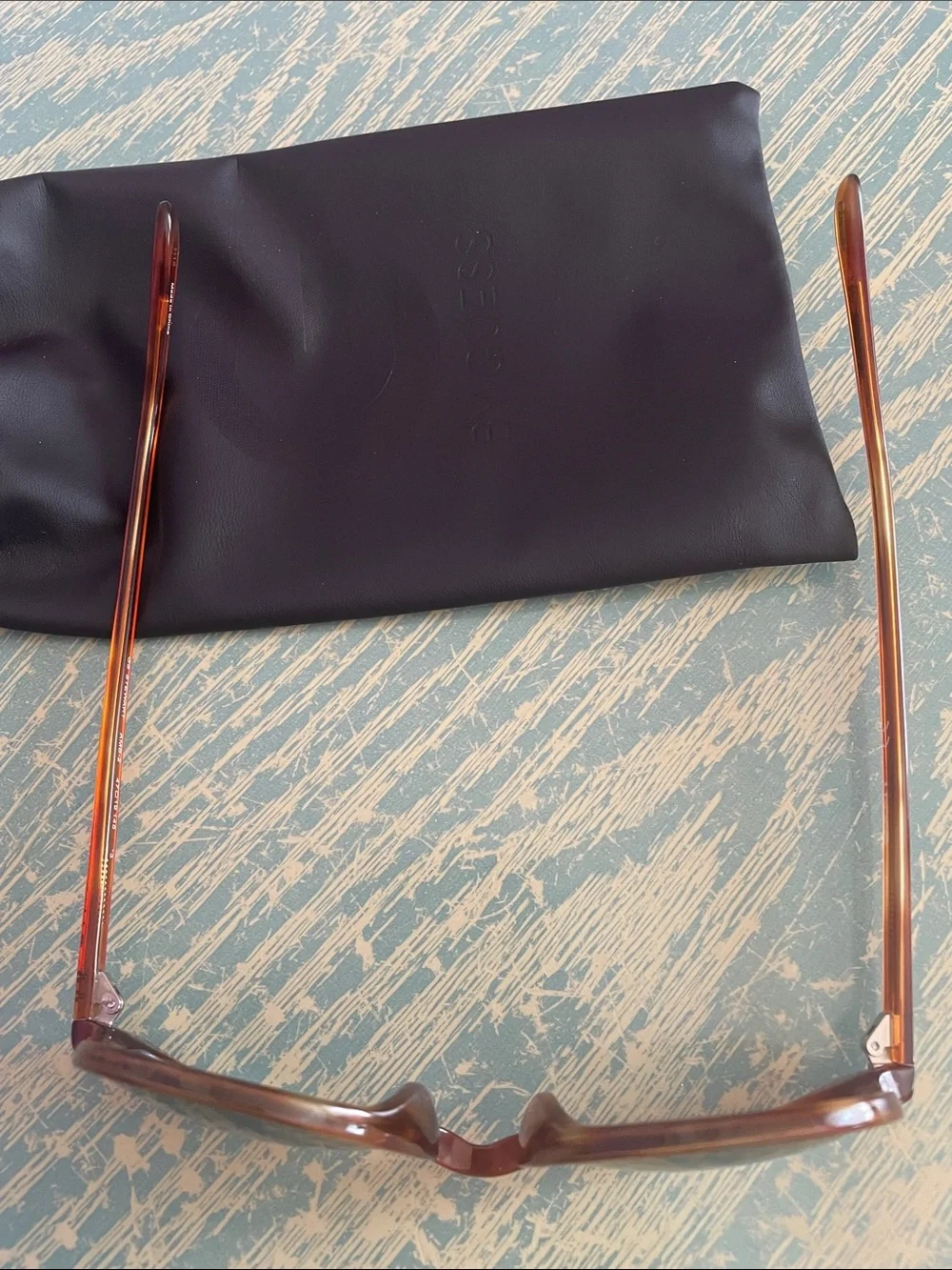 GANT Round Frame Tortoise Shell Style Sunglasses - Picture 3 of 8